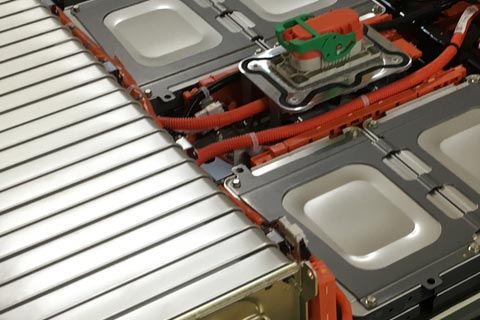 威海高价UPS蓄电池回收,上门回收报废电池,蓄电池回收